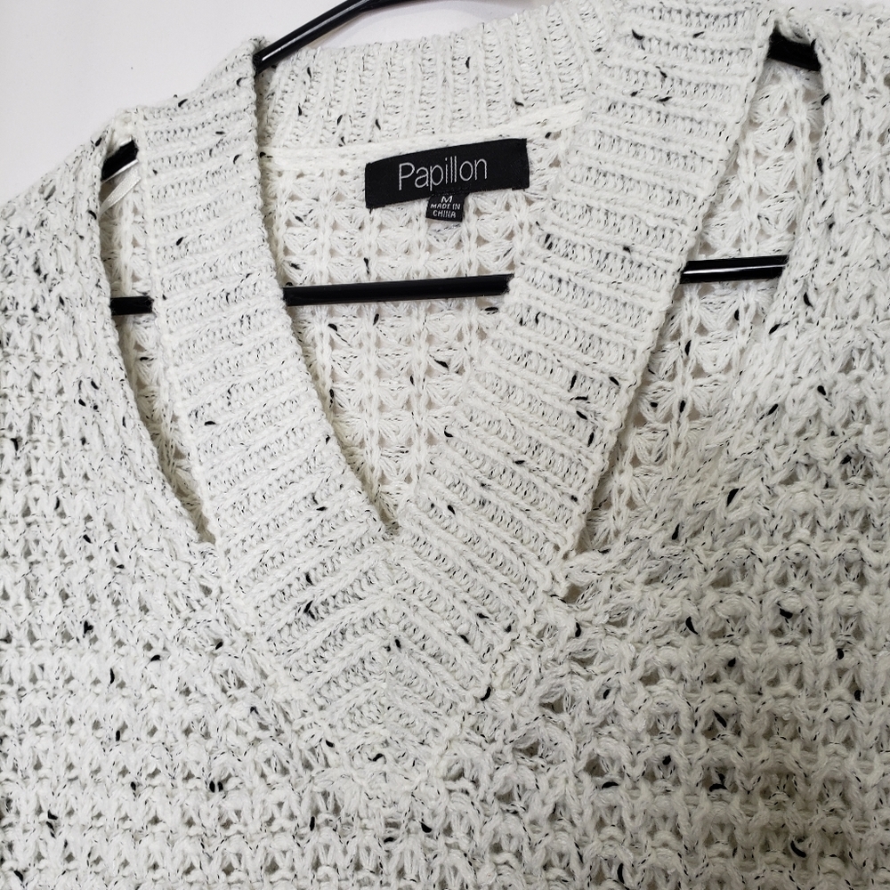 Papillon neck shoulder cut out sweater Medium - Picture 2 of 4